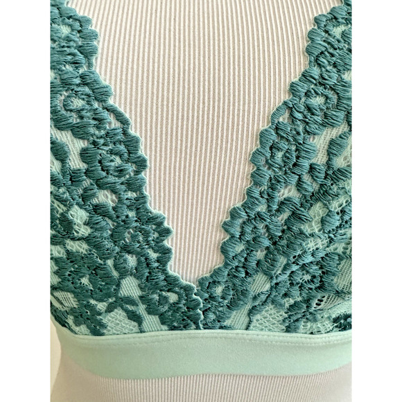 Wacoal Embrace Lace Soft Cup Wireless Bra 34 Eggshell Blue Brit - Picture 4 of 9
